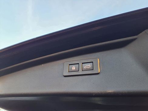 Used 2024 Subaru Outback Premium image 27