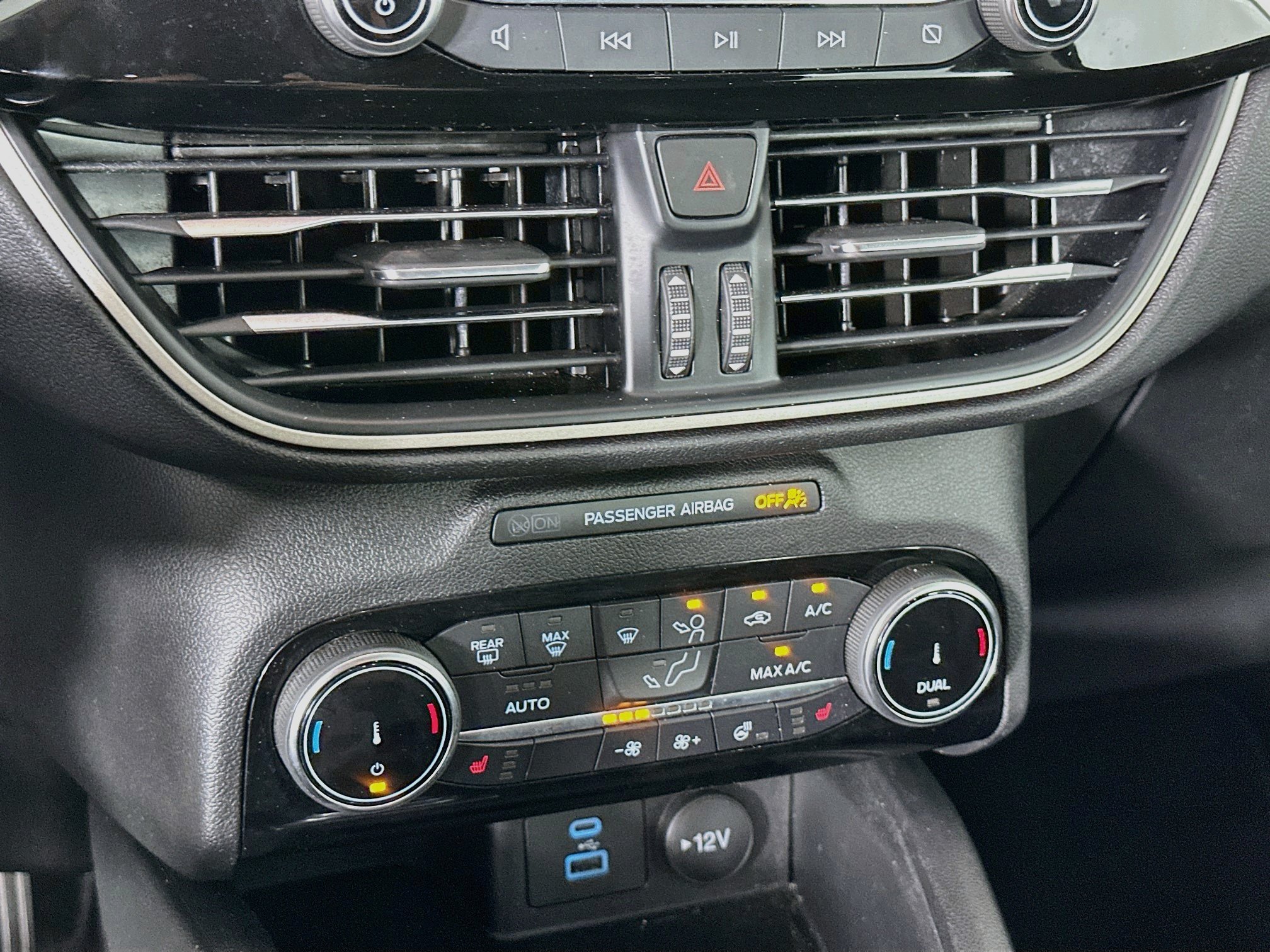 Used 2022 Ford Escape SEL w/ Technology Package FWD image 24