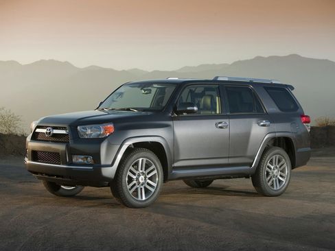 Used 2011 Toyota 4Runner SR5 w/ Convenience Pkg image 1