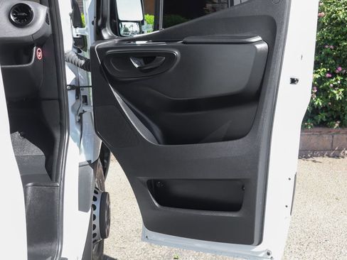 Used 2021 Mercedes-Benz Sprinter 3500 image 38