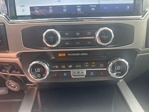 Used 2022 Ford F350 Platinum AWD/4WD image 20