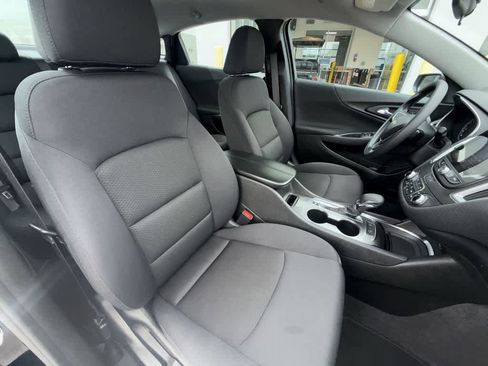 Used 2024 Chevrolet Malibu LT image 14