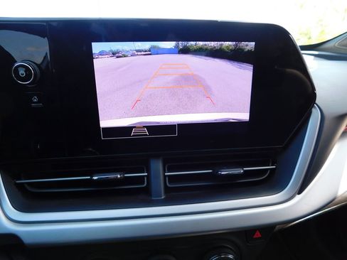 Used 2024 Chevrolet Trax RS w/ Driver Confidence Package FWD image 32