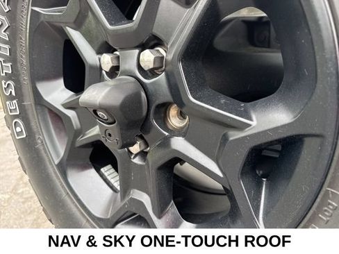 Used 2023 Jeep Wrangler Unlimited w/ Sun & Screen Package AWD/4WD image 18