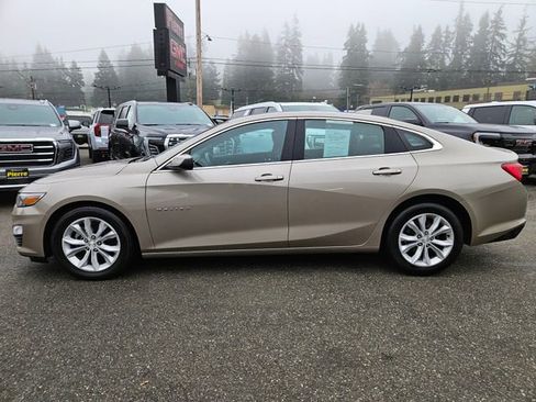 Used 2023 Chevrolet Malibu LT image 2
