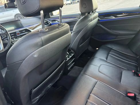 Used 2019 BMW 530i w/ Convenience Package image 15