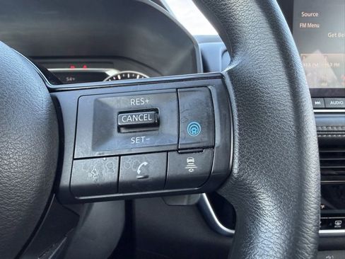 Used 2021 Nissan Rogue SV image 22