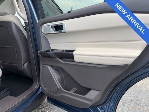 Used 2020 Ford Explorer Platinum w/ Premium Technology Package AWD/4WD image 22