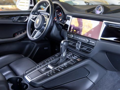 Certified 2021 Porsche Macan AWD/4WD image 58