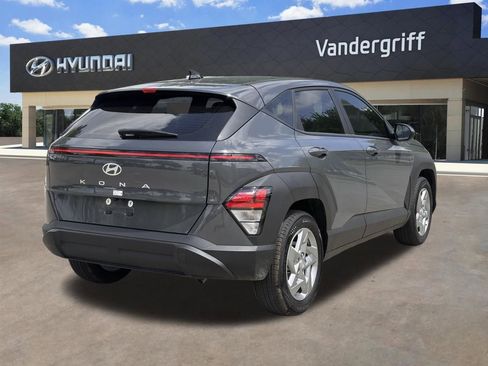 Used 2026 Hyundai Kona SE image 12