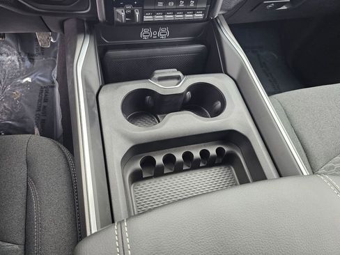 New 2026 RAM 2500 Big Horn AWD/4WD image 24