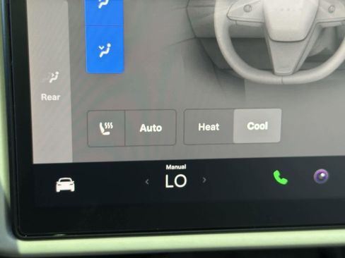 Used 2022 Tesla Model X Plaid image 22
