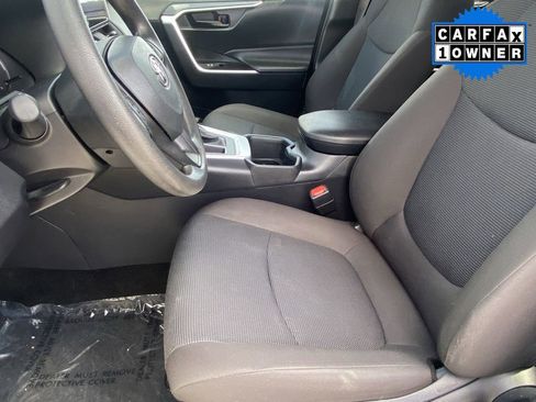 Certified 2025 Toyota RAV4 LE image 22