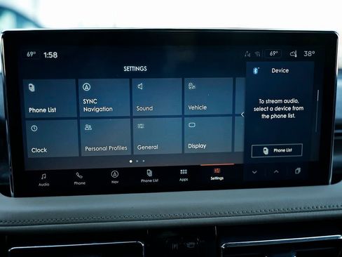 Used 2021 Lincoln Nautilus Reserve image 35