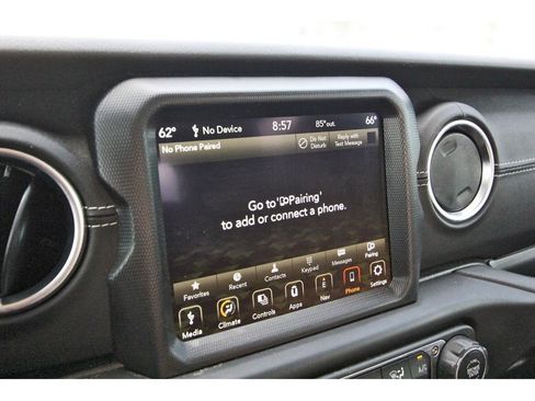 Used 2022 Jeep Gladiator Overland w/ Popular Equipment Package AWD/4WD image 23