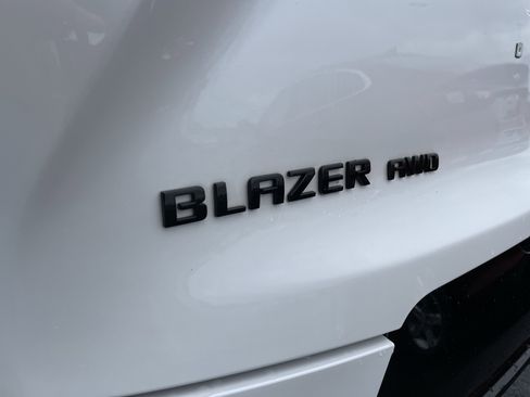 Certified 2024 Chevrolet Blazer RS w/ Driver Confidence II Package image 29