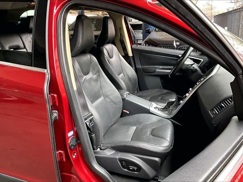 Used 2013 Volvo XC60 3.2 Premier image 8