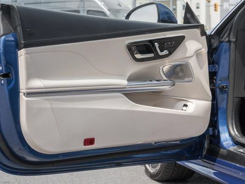 Used 2024 Mercedes-Benz CLE 300 4MATIC Cabriolet image 38