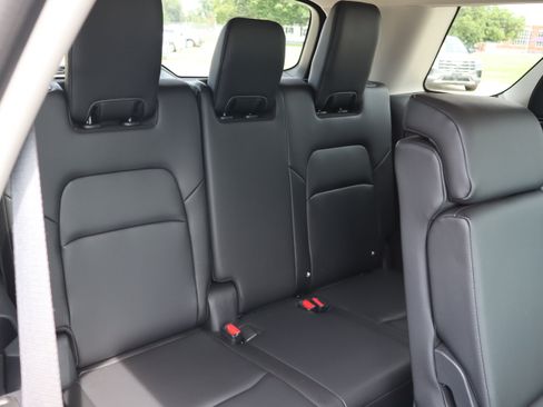 Used 2025 Nissan Pathfinder SL w/ Cargo Package AWD/4WD image 11