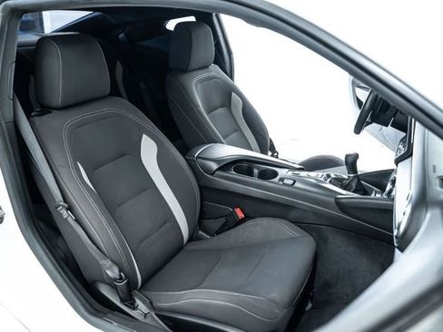 Used 2018 Chevrolet Camaro SS image 21