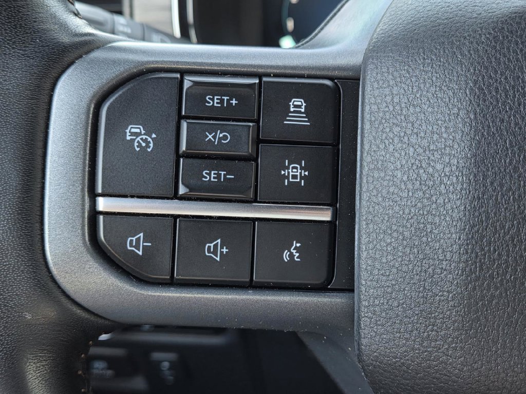 Used 2024 Ford F150 Lariat AWD/4WD image 19