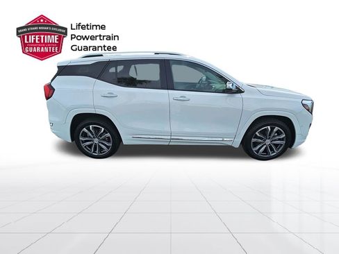 Used 2020 GMC Terrain Denali w/ Denali Premium Package FWD image 6