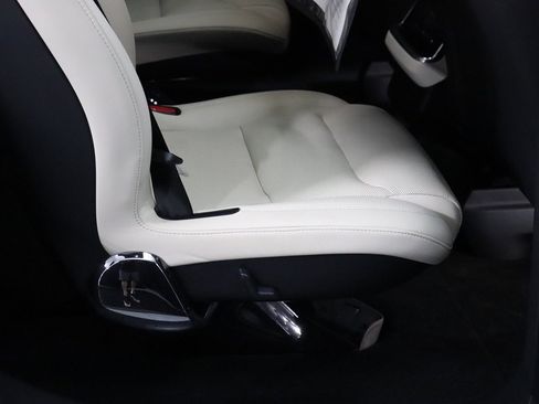 Used 2023 Tesla Model X image 30