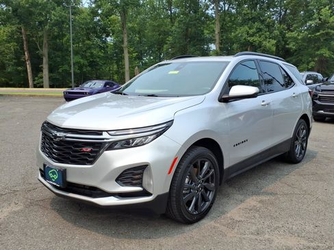 Certified 2022 Chevrolet Equinox RS w/ RS Leather Package AWD/4WD image 3