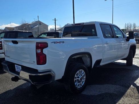 Used 2021 Chevrolet Silverado 2500 LT AWD/4WD image 18