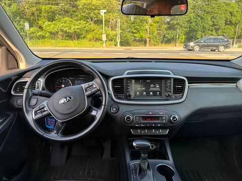 Used 2020 Kia Sorento S AWD/4WD image 9