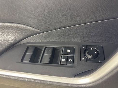 Used 2024 Toyota RAV4 LE AWD/4WD image 33