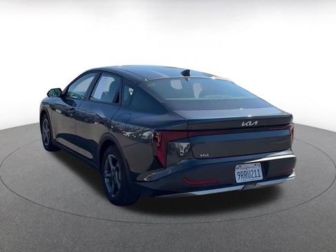 Used 2025 Kia K4 LXS image 11