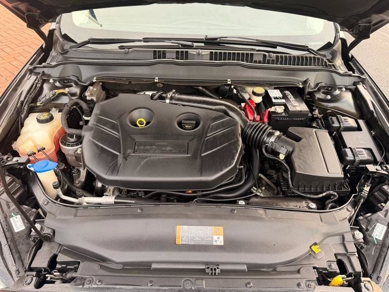 Used 2013 Ford Fusion SE FWD image 21