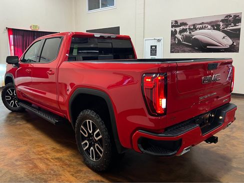 Used 2021 GMC Sierra 1500 AT4 w/ AT4 Value Package AWD/4WD image 2