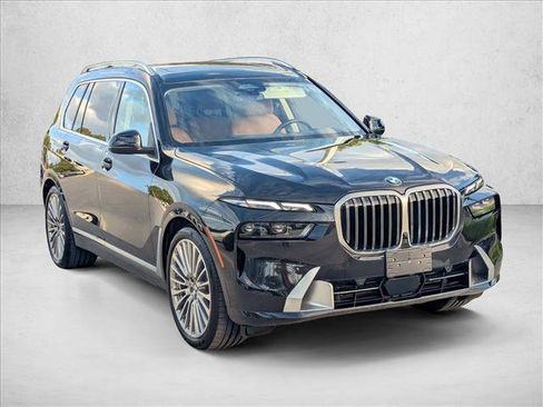 Certified 2023 BMW X7 xDrive40i w/ Climate Comfort Package image 3