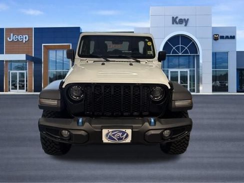 Used 2023 Jeep Wrangler Unlimited w/ Cold Weather Group AWD/4WD image 14