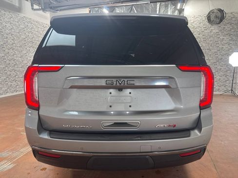 Used 2024 GMC Yukon XL AT4 w/ Technology Package AWD/4WD image 6