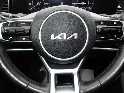 Used 2024 Kia Sportage SX image 18