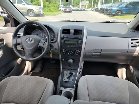 Used 2009 Toyota Corolla LE FWD image 8