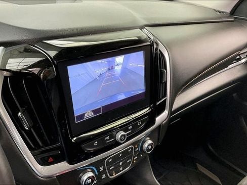 Used 2020 Chevrolet Traverse LT FWD image 27