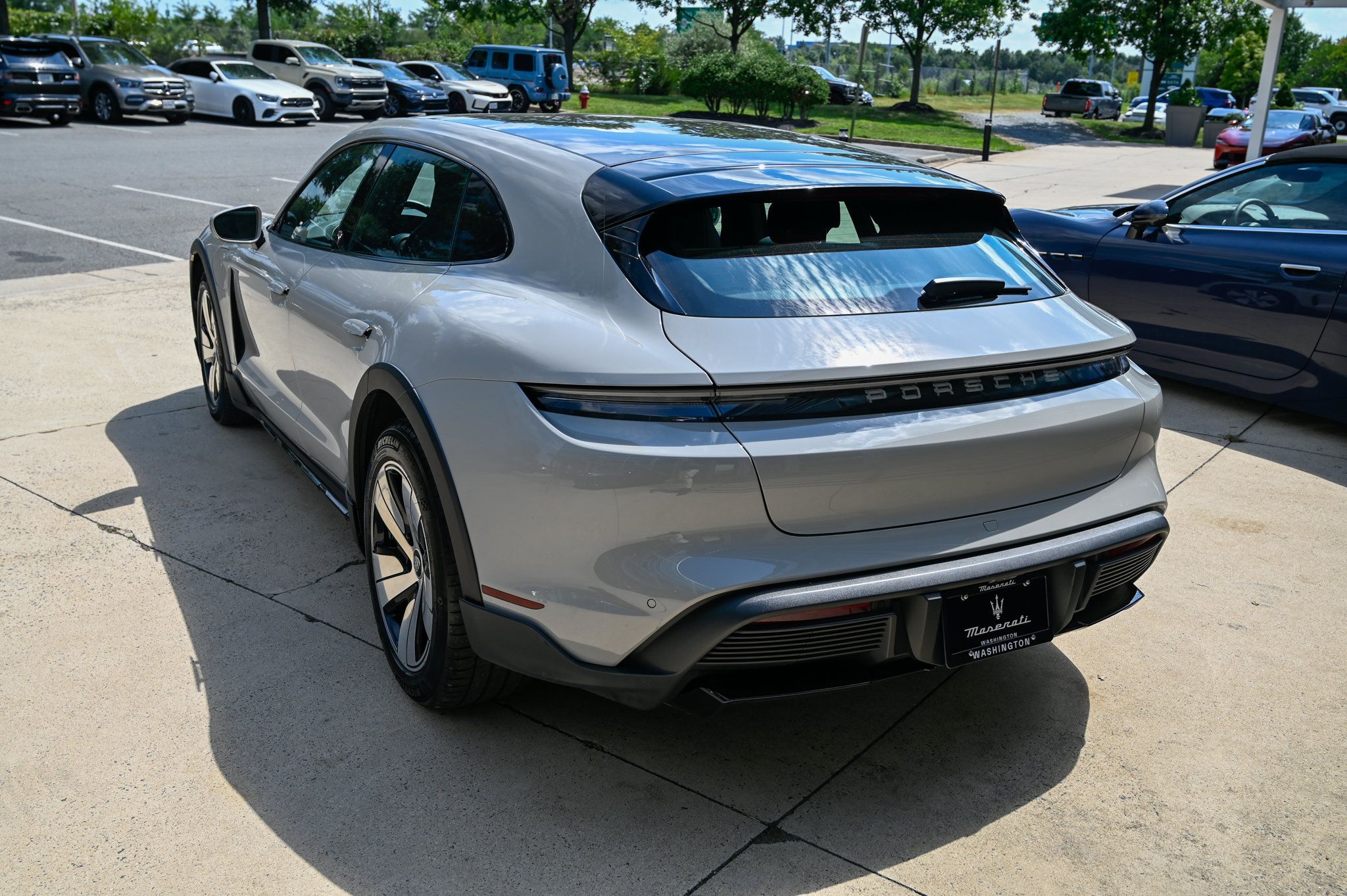 Used 2023 Porsche Taycan 4S AWD/4WD image 7