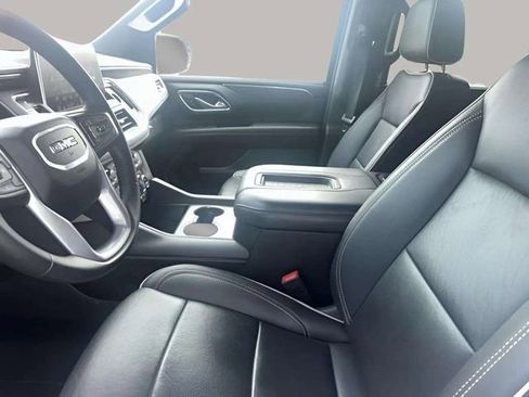 Used 2024 GMC Yukon SLT AWD/4WD image 15