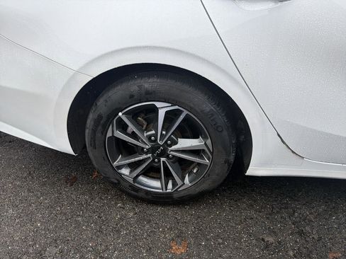 Used 2023 Kia Forte LXS w/ LXS Technology Package image 27