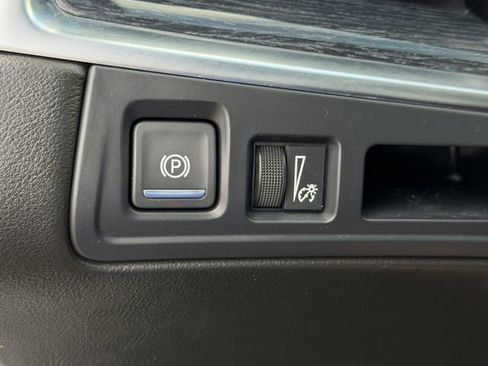 Used 2024 Cadillac XT5 Premium Luxury FWD image 24