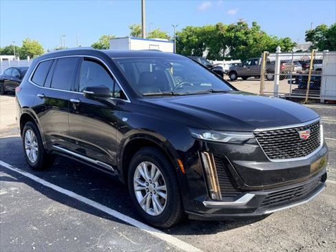 Used 2024 Cadillac XT6 Luxury w/ LPO, Floor Liner Package AWD/4WD image 9
