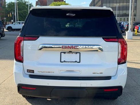 Used 2022 GMC Yukon XL SLE AWD/4WD image 4