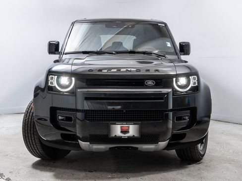 Used 2023 Land Rover Defender 110 V8 AWD/4WD image 10
