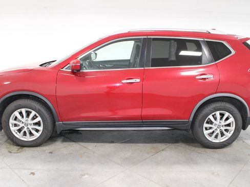 Used 2017 Nissan Rogue SV w/ SV Premium Package AWD/4WD image 6