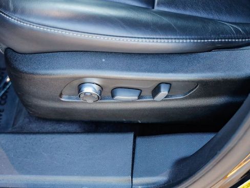 Used 2024 Cadillac XT4 Premium Luxury image 25