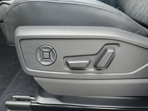 New 2026 Audi SQ5 Premium Plus AWD/4WD image 23